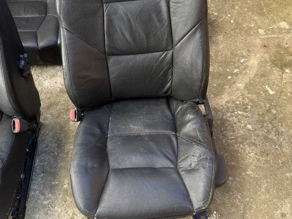 Кожен салон Volvo S60