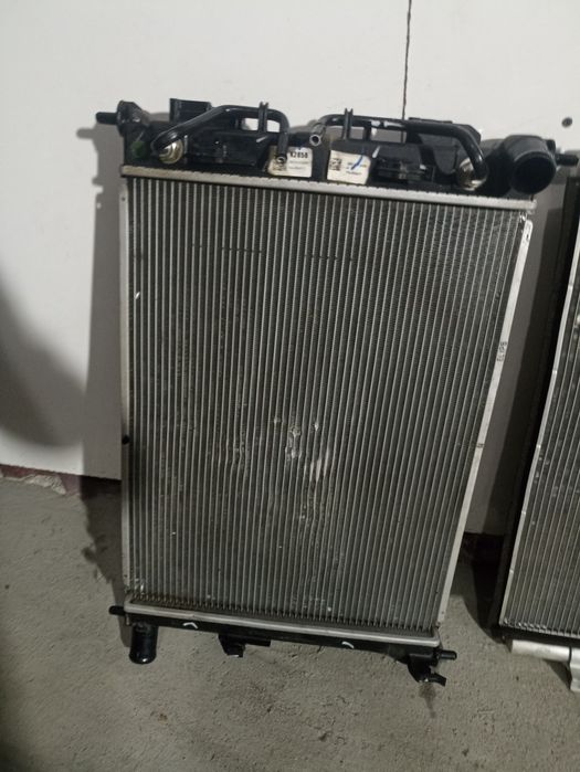 Kia sanet fara oʻng radyatr ant/kanditsaner  b/u