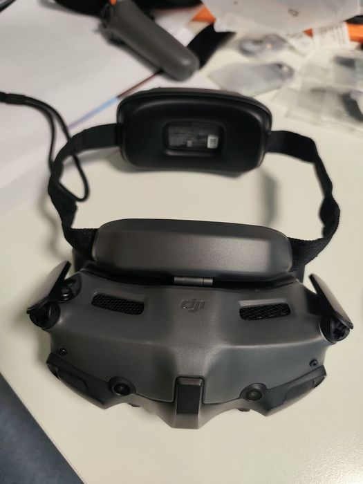 Продам DJI AVATA 2 Fly More Combo (FPV)