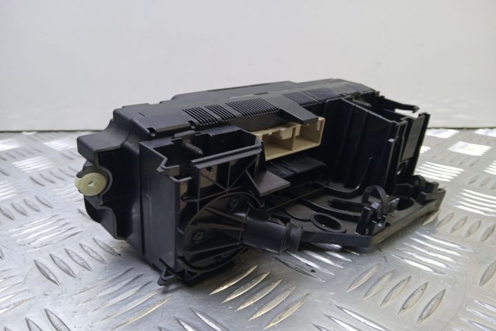 Panou comanda AC 1K0820047HM Volkswagen VW Touran prima generatie