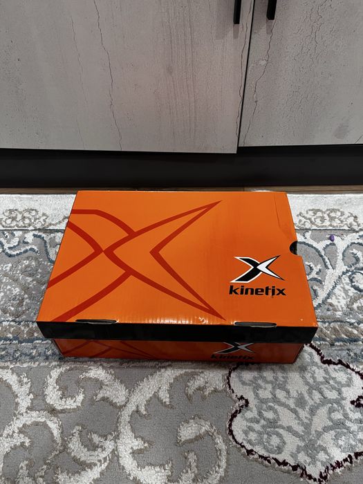 Белые Бутсы kinetix