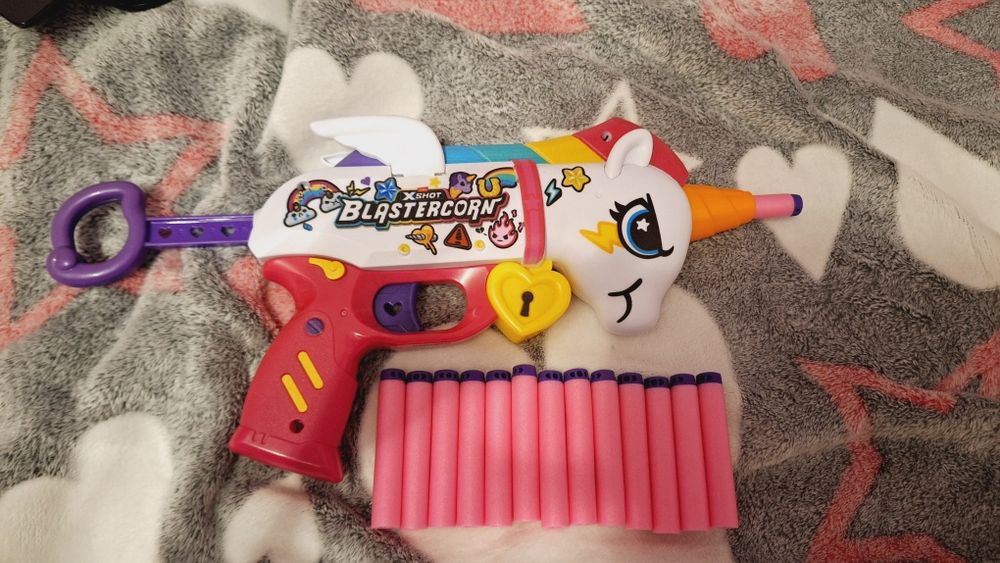 X Shot Бластер еднорог с меки стрели Blastercorn