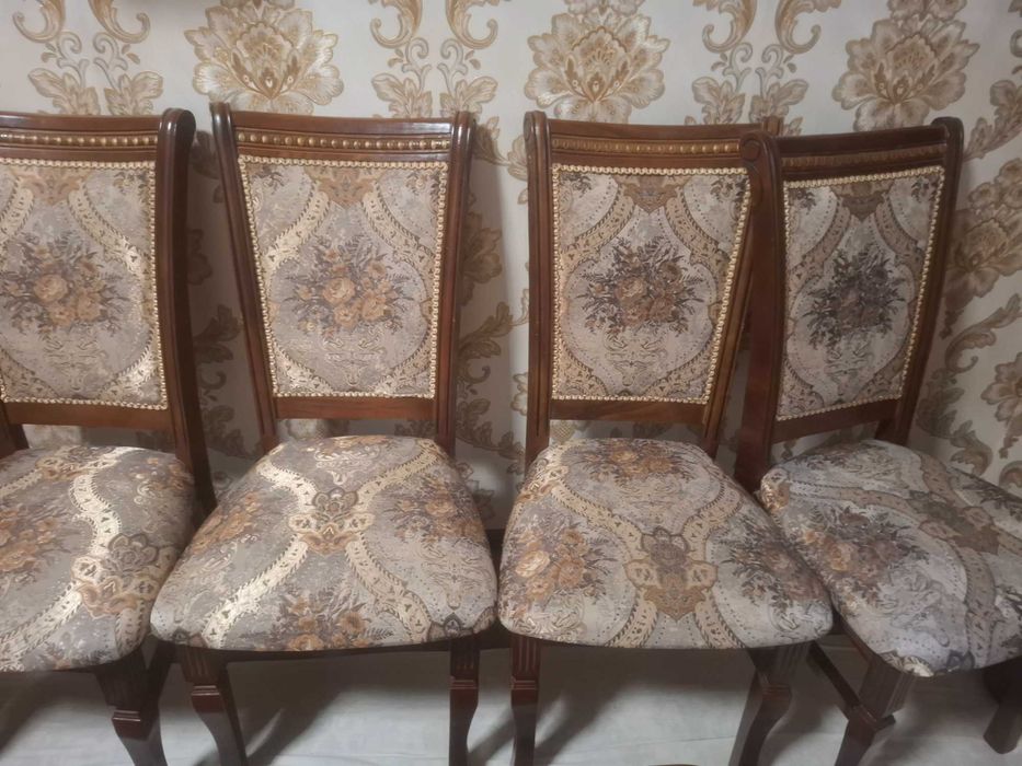 Продаётся мебель срочно стенки и стул, мягкий мебель мягкий мебель