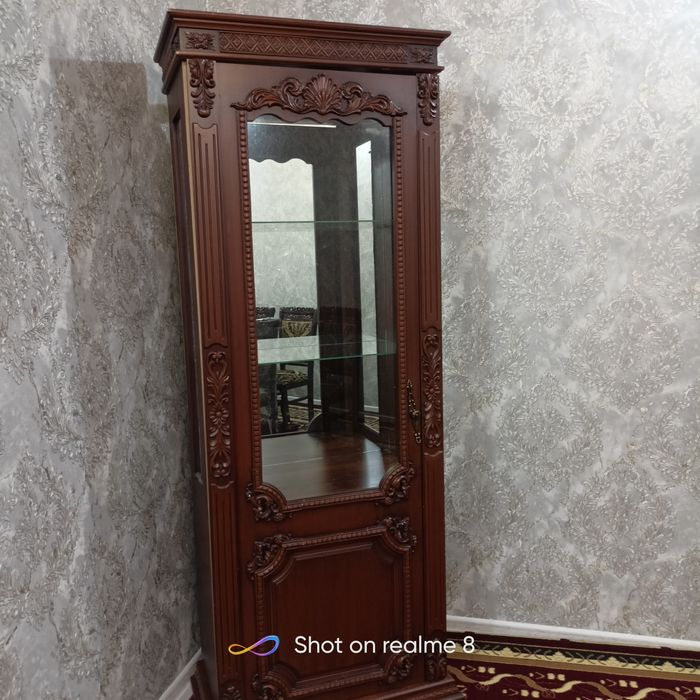 Пенал для гостиной