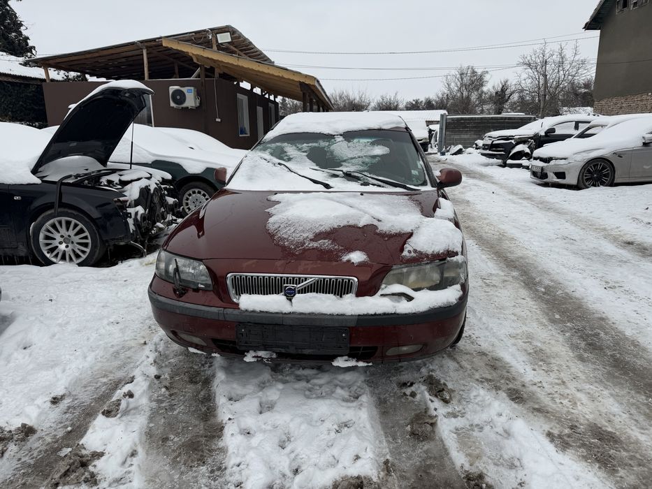 Волво в70 2.5 дизел 2000Г само на части