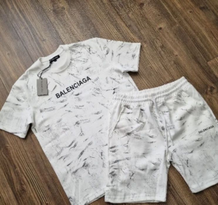 Compleu Balenciaga  Marimi XXL