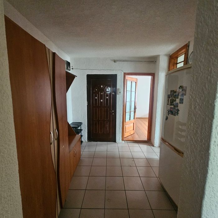 Închiriez Apartament 2 Camere Zona Obcini
