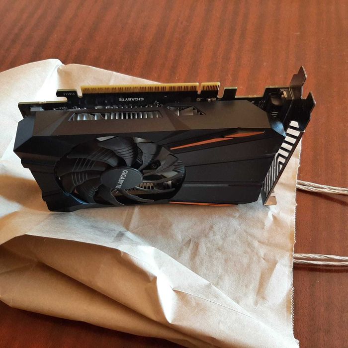 GTX 1050 2GB Видеокарта GDDR5