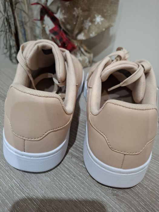 Дамски кецове 38 размер