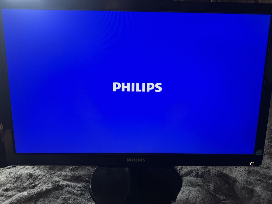 Монитор Philips 226V4LSB2/62