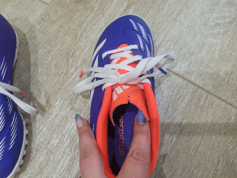 Футболни обувки-стоножки Adidas Predator