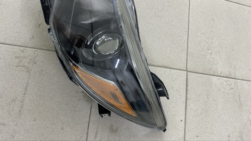Левая фара Toyota Camry