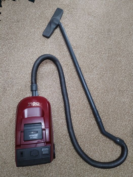 Пылесос рабочий надёжный hltachl Япония