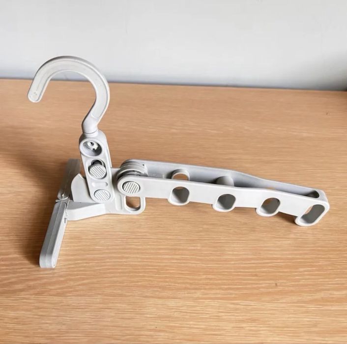 Складная вешалка для одежды