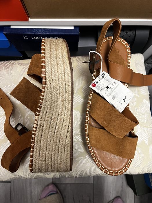 Sandale noi pull and bear, piele, marime 38
