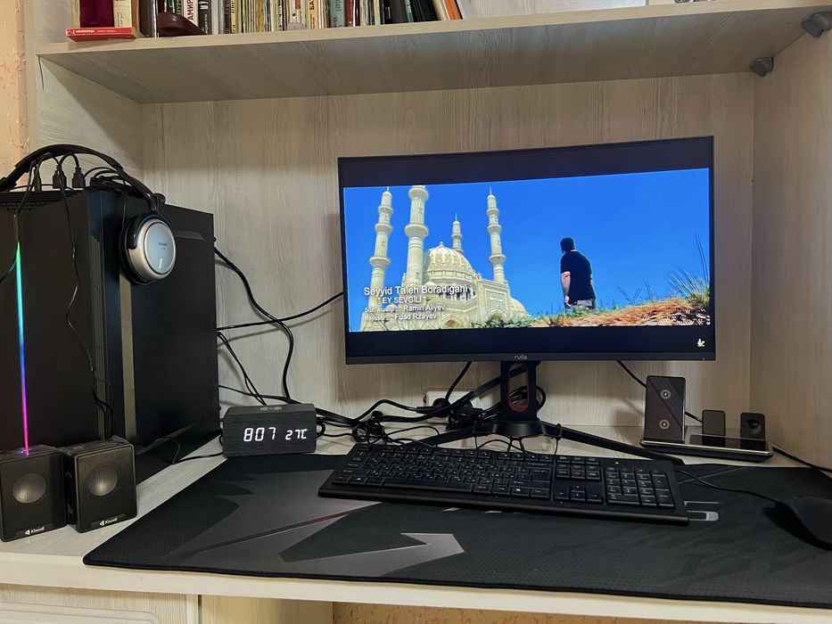 Dota 2 + Steam.  GTA 5  ochadi ishlashlari yaxshi  kamchiliklari yuq.