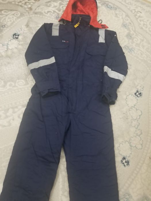 Продам спец одежду