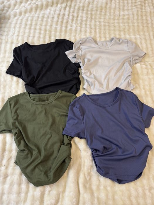 Тениски с къс ръкав