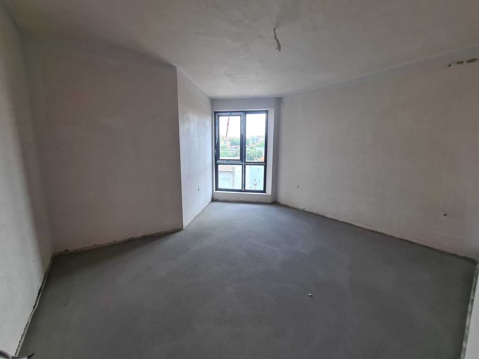 Продава се Тристаен апартамент в Хасково, Любен Каравелов - 87 кв.м за 898 €/кв.м - Снимка #3