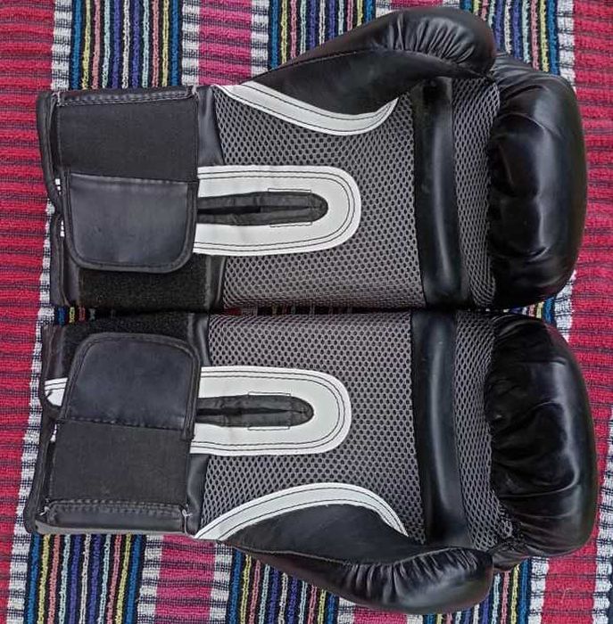 Manusi de box Everlast