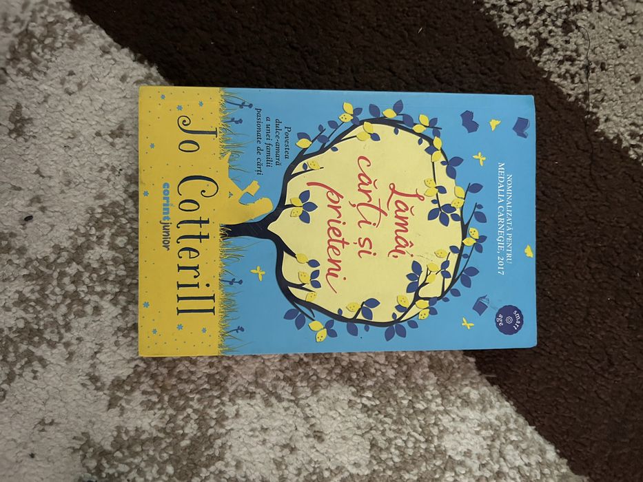 Set Charlie si Fabrica de ciocolata+Lamai ,carti si prieteni