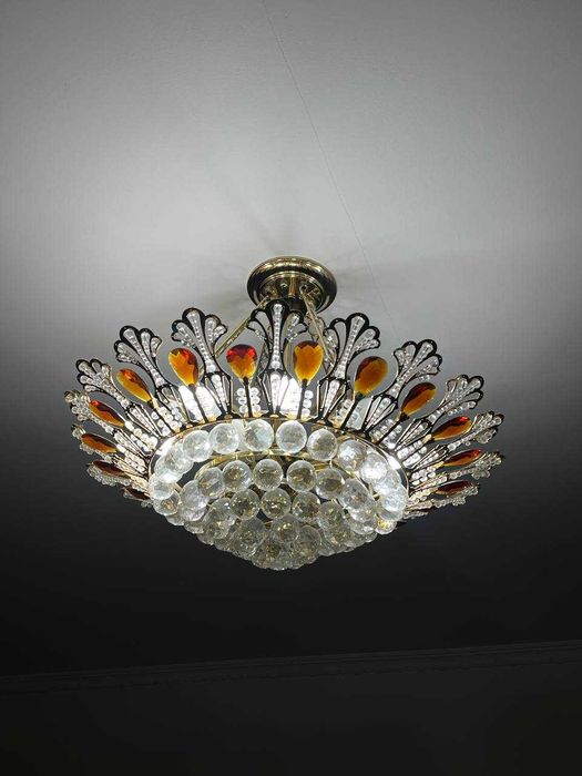 Продам люстру б.у в отличном состоянии