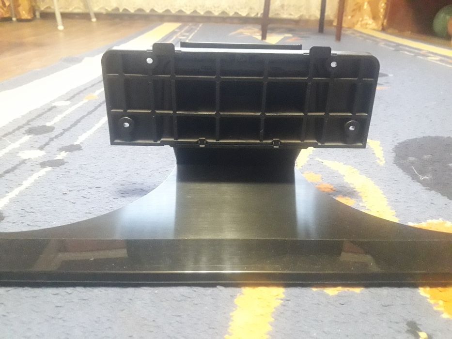 Подставка под ТВ