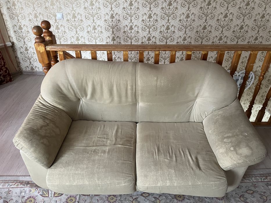 диван в хорошем состояний