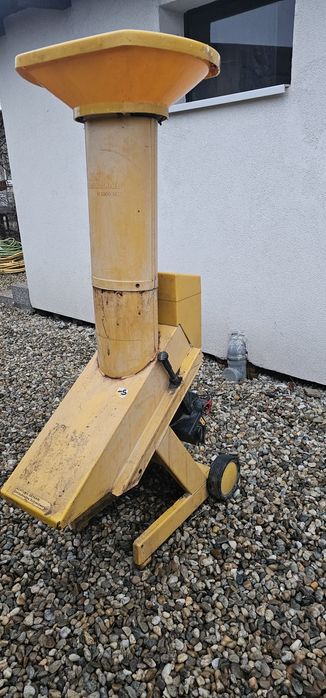 Tocator fructe si crengi 2200 w