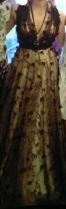 Розова дизайнерска абитуриентска рокля с черна дантела от Асеновград