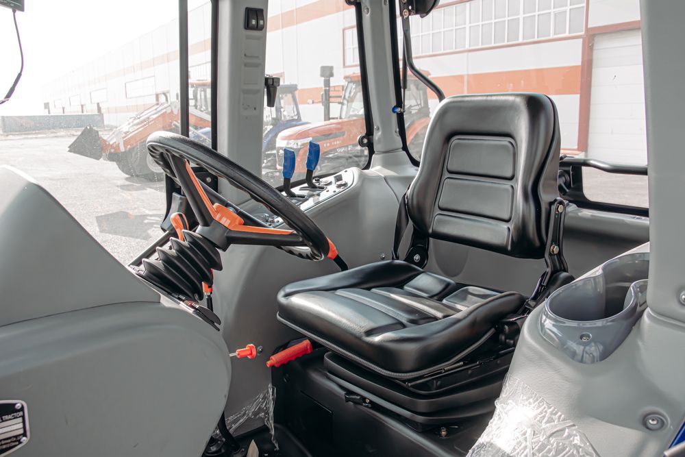 Трактор DONG FENG 904 (90 л.)