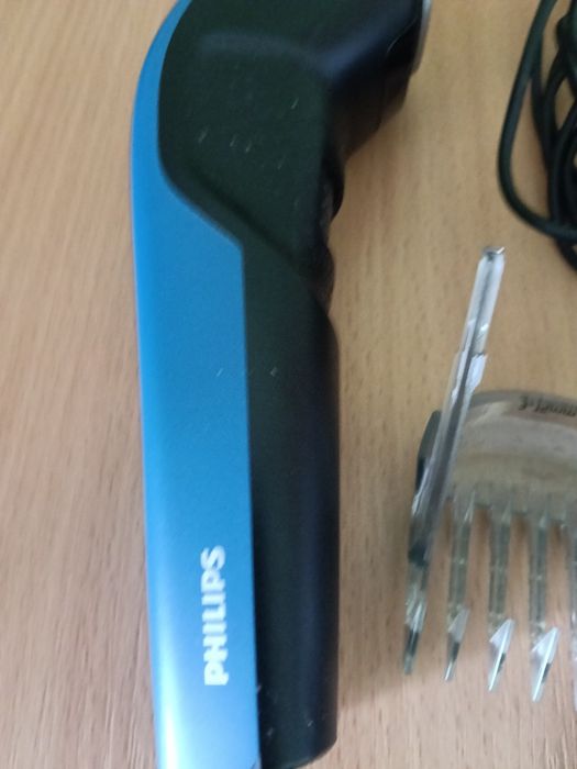 Mașina tuns Philips