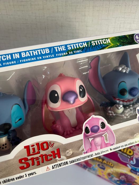 Лот играчки - фигурки и касичка Стич, Stitch, бутилка за вода, креативен комплект сфера с русалка