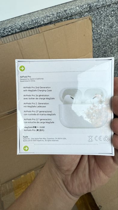 Наушники AirPods pro, AirPods 2, AirPods 4