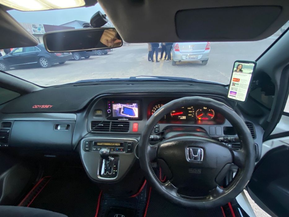 В наличе Хонда .