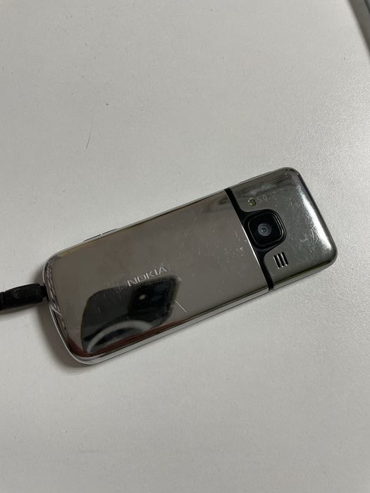 Nokia 6700 silver clasic