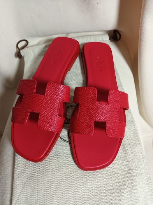 Hermès и Miu Miu чехли налични