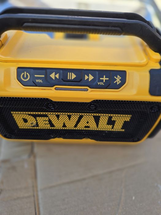 Boxa cu Bluetooth dewalt dcr011