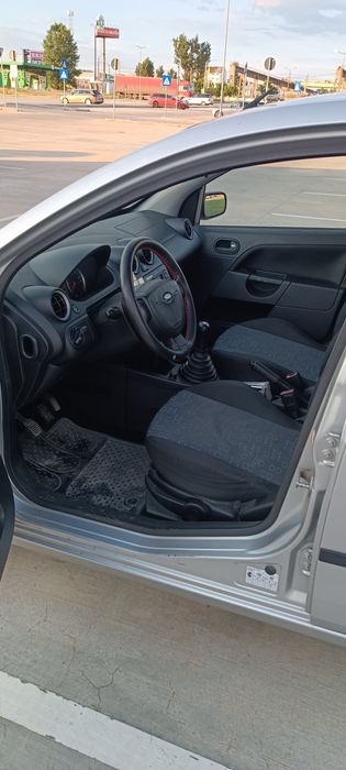 FORD Fiesta 2005 — imagine 5
