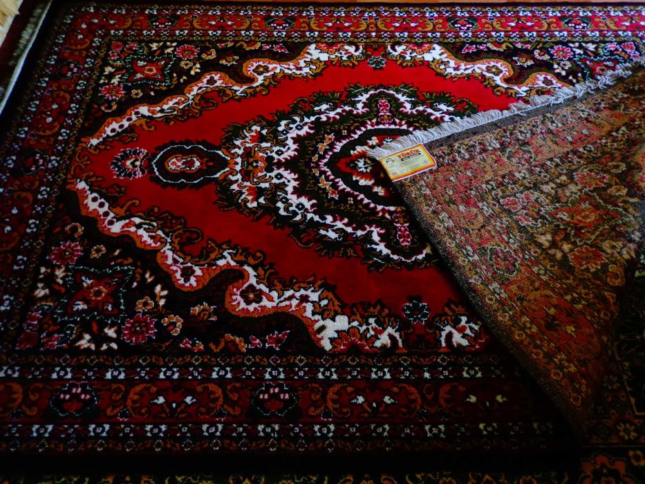 Продам новый ковер 180х265 см