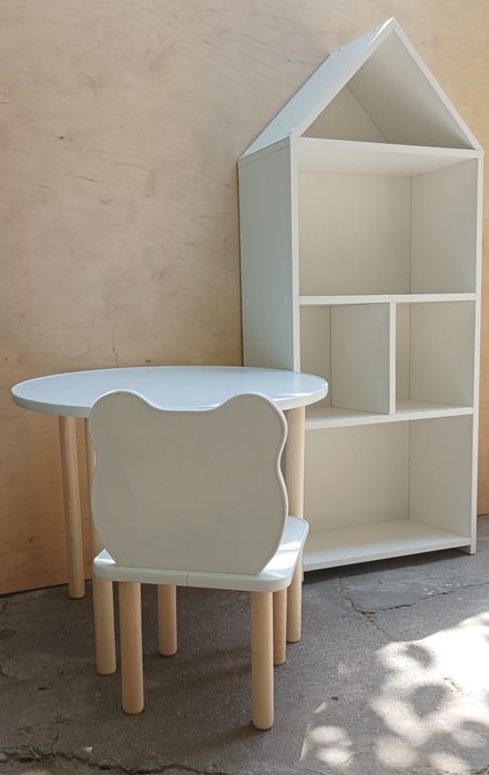 900.000Скидки на Детский набор стол стул и полка для книг и игрушек