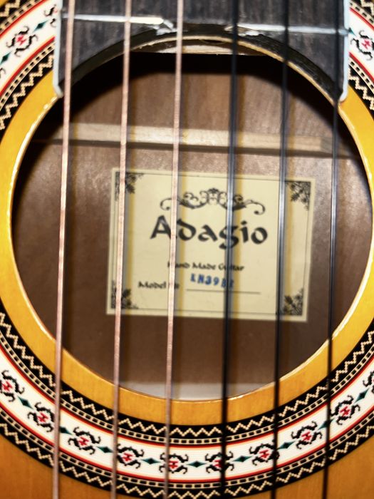 Гитара Adagio классическая