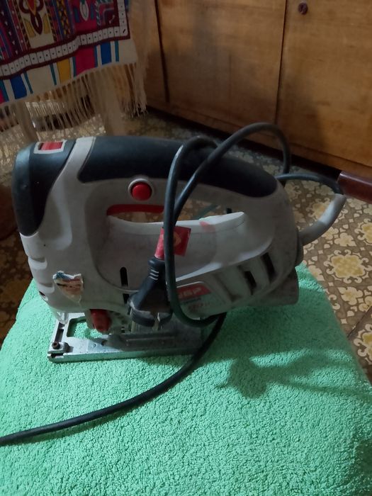 Продается лобзик ЗУБР производство Россия