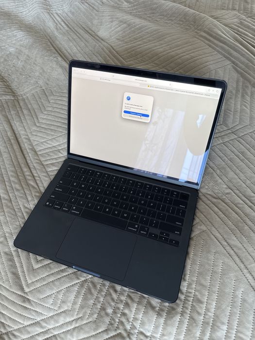 Макбук air m4 16/256