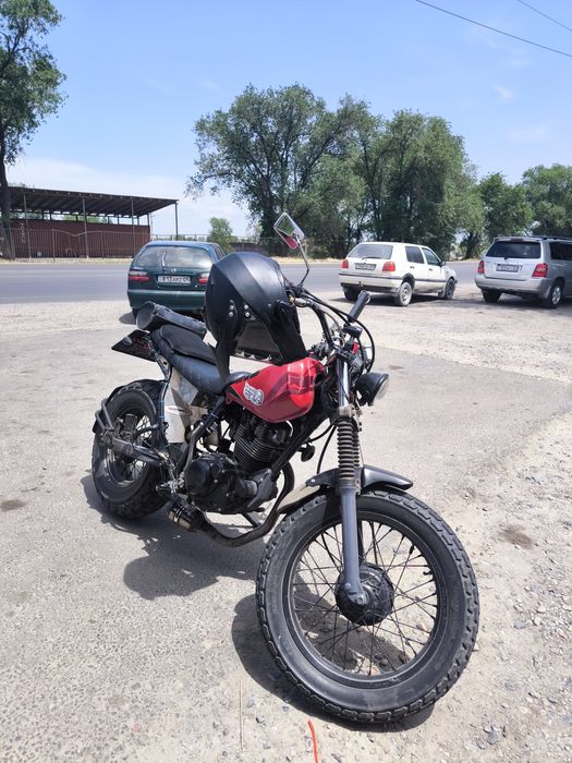 Мотоцикл YAMAHA TW 200