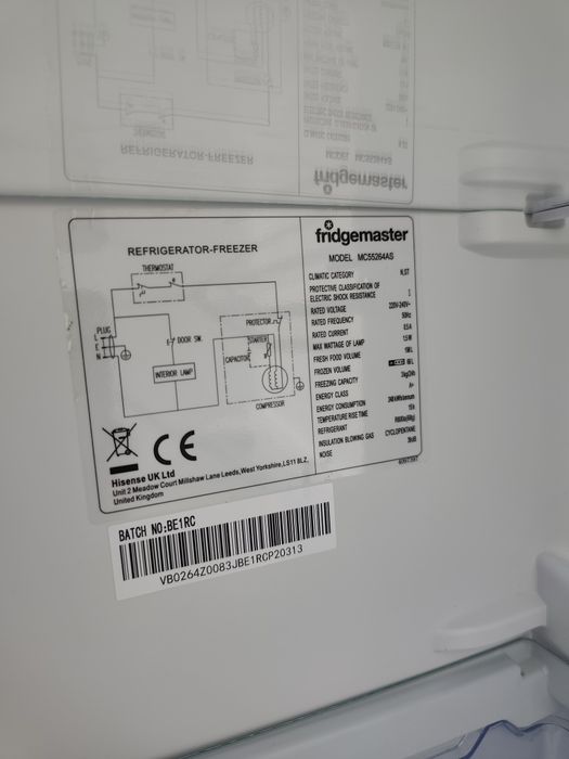 Хладилник с фризер FRIDGEMASTER