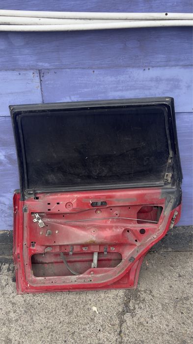 дверь пассат б3