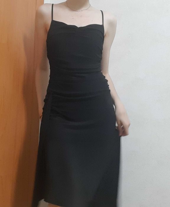 Платье                           .