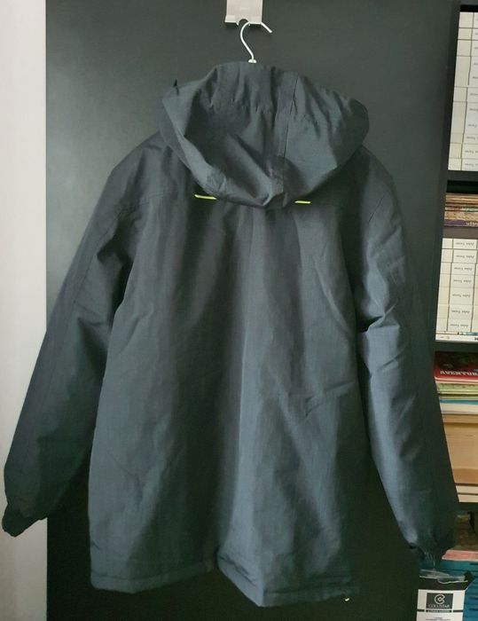 Geacă de iarnă impermeabilă