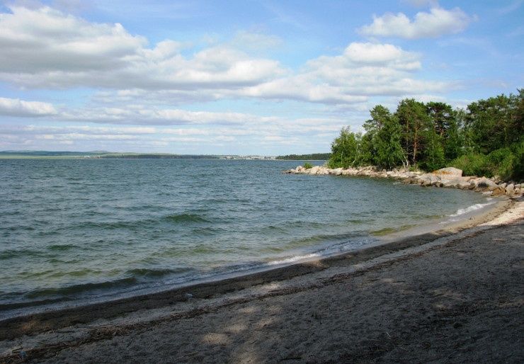 Участок 1 га на берегу озера